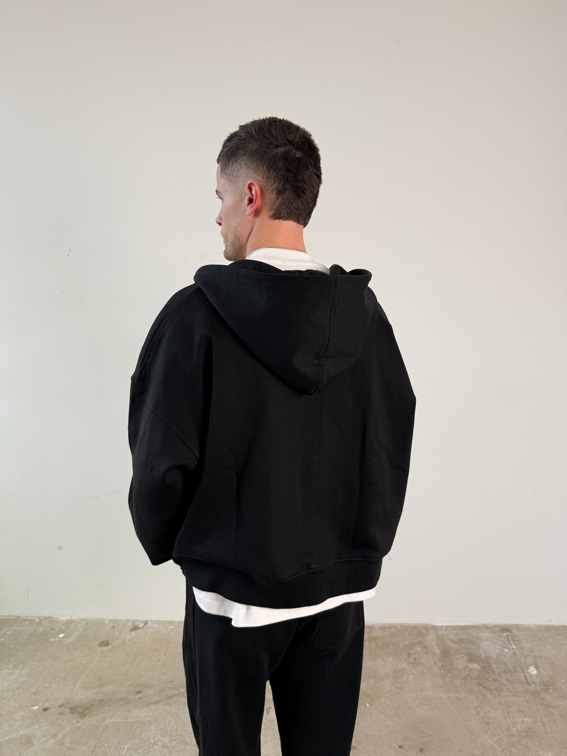 Black Boxy zip up hoodie 3